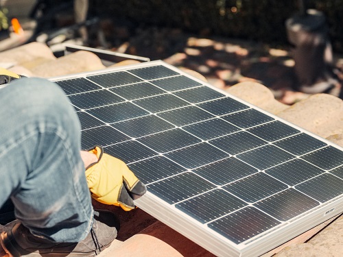 Sustainability : Solar-Powered Pavements Made From Waste Plastic