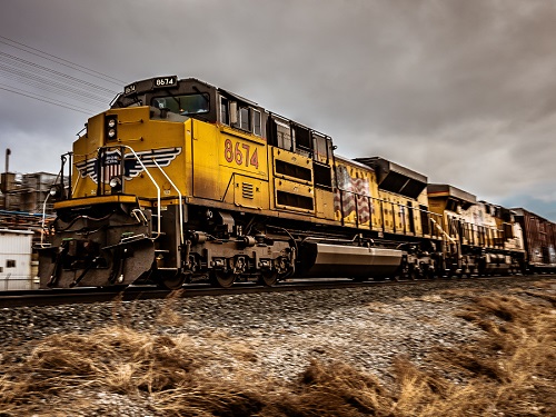 Sustainability : Gravity-Powered Electric Battery Train